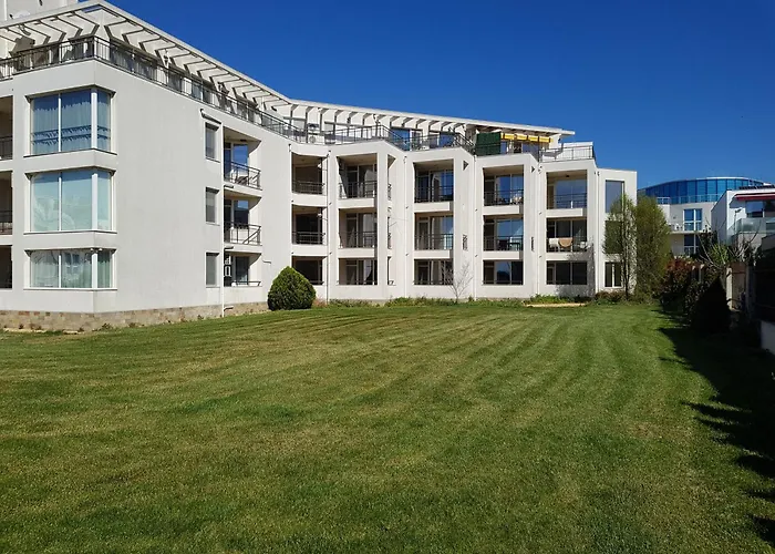 Sarafovo Sea Paradise Апартамент *